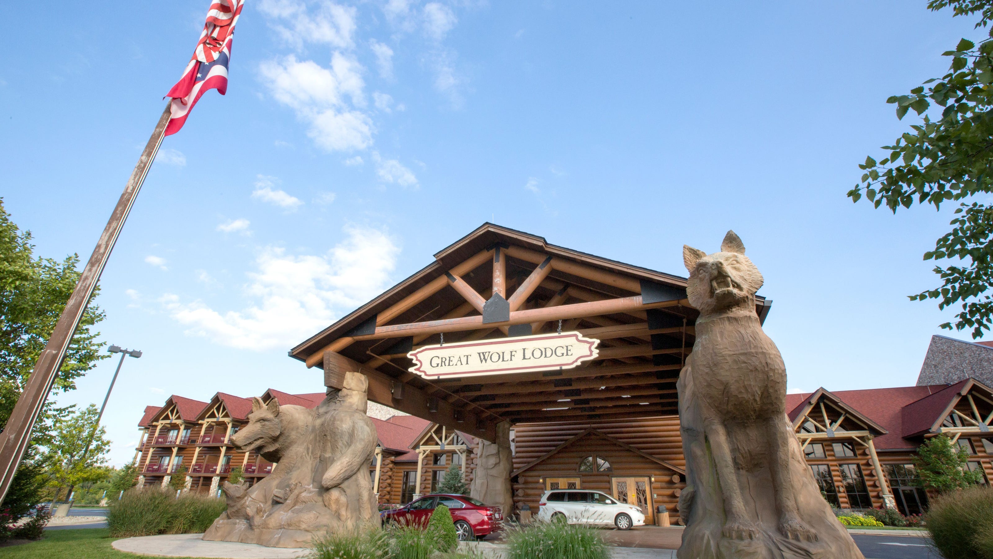 Is the Great Wolf Lodge Pet Friendly? The Family Vacation Guide