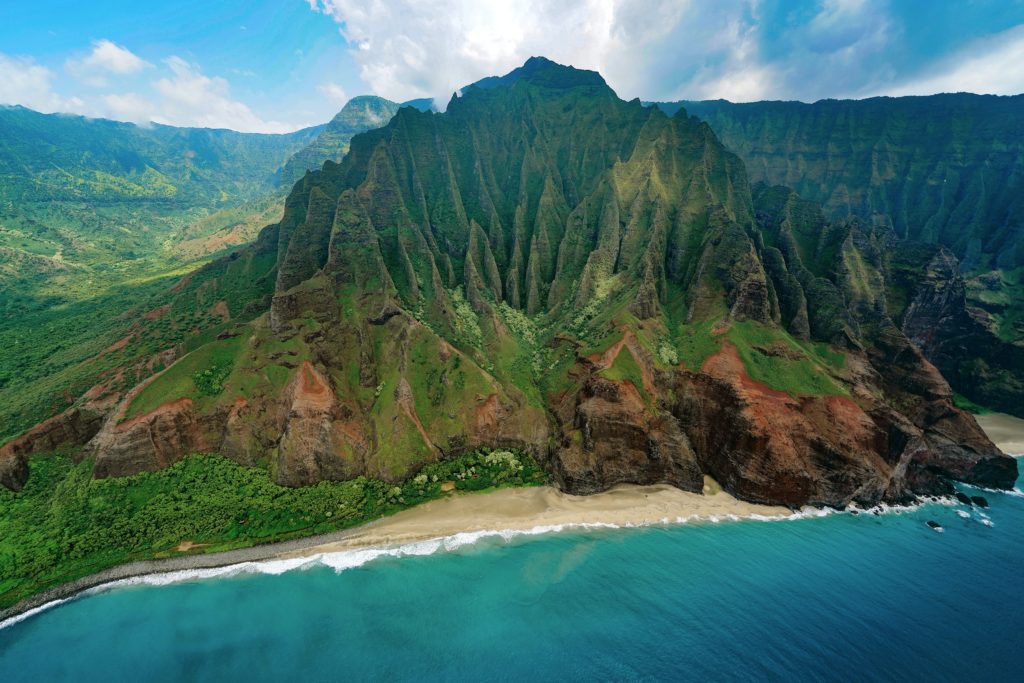 best hawaii island to visit in june