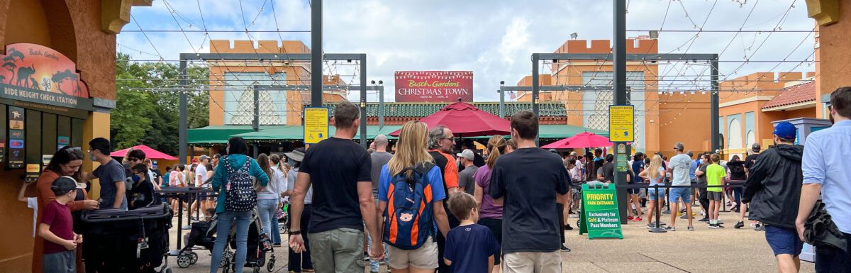The lines of people at the entrance to Busch Gardens in Tampa, Florida.