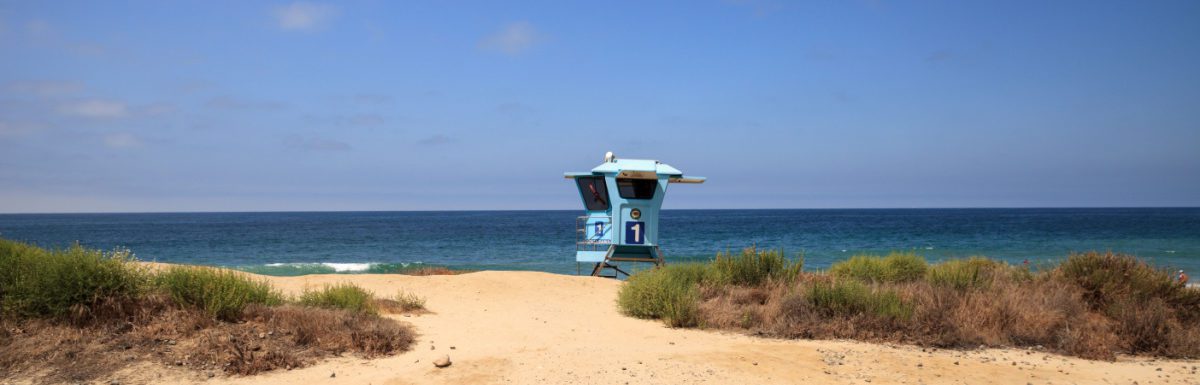 View of a lifeguard tower at the San Clemente State Beach in California during the summer.