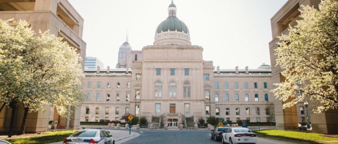 Side view of the Indiana Statehouse from the West side of the building.