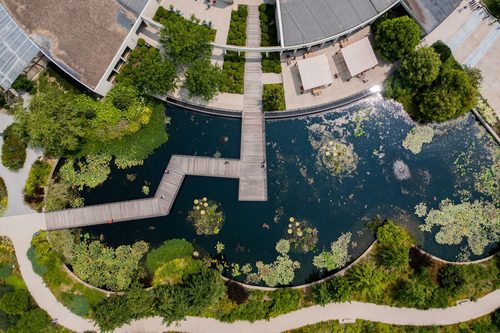 An aerial view of Greater Des Moines Botanical Garden.