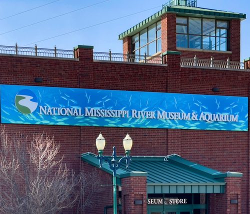 The entrance of the National Mississippi River Museum and Aquarium.