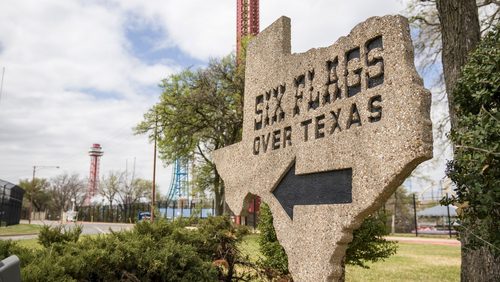 The entrance of Six Flags Over Texas, Dallas.